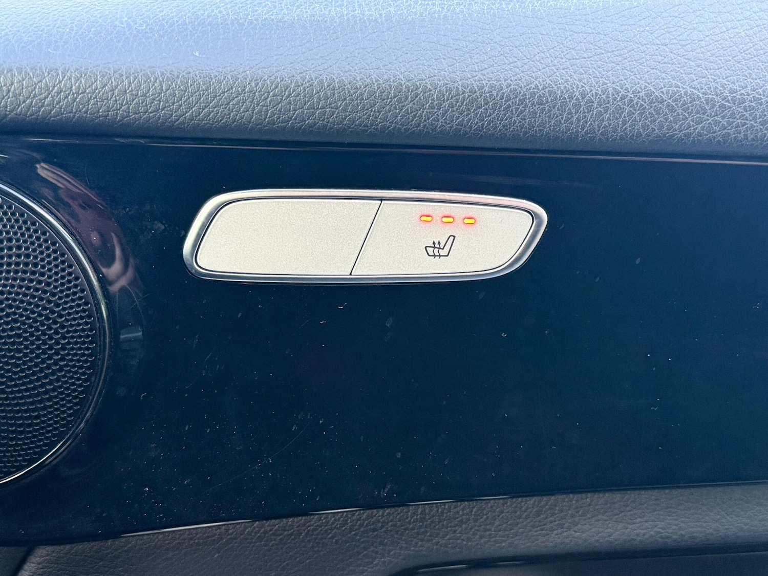 Used Mercedes-Benz GLC 2016 for sale - 77175025: Photo 4