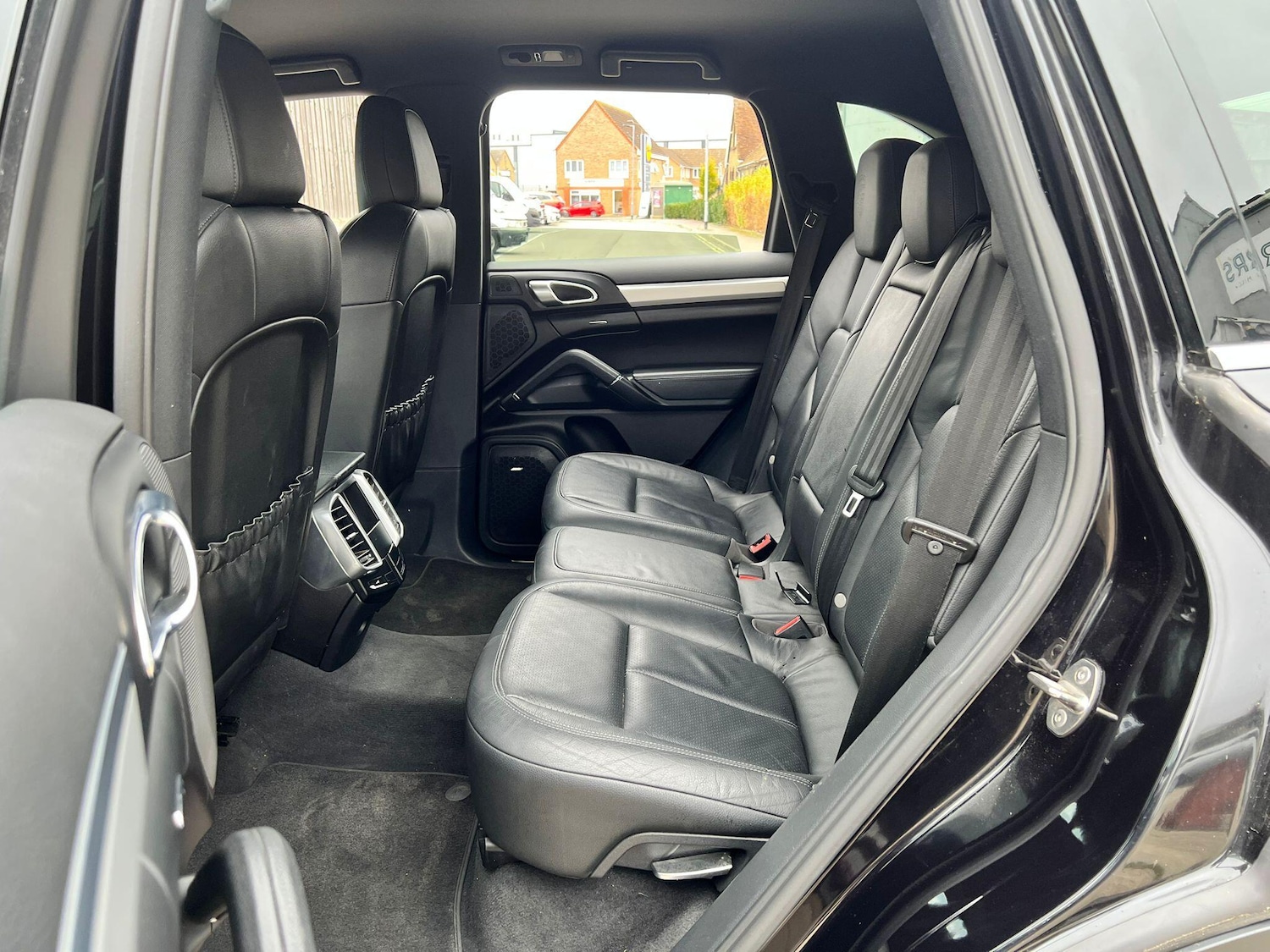 Used Porsche Cayenne 2011 for sale - 76993380: Photo 20