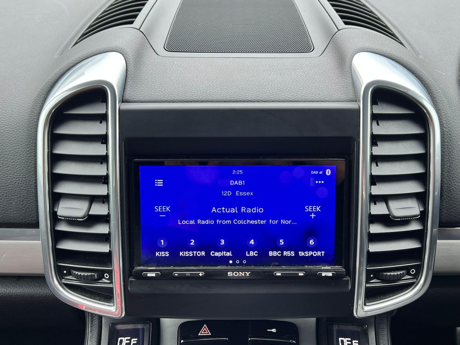 Used Porsche Cayenne 2011 for sale - 76993380: Photo 4