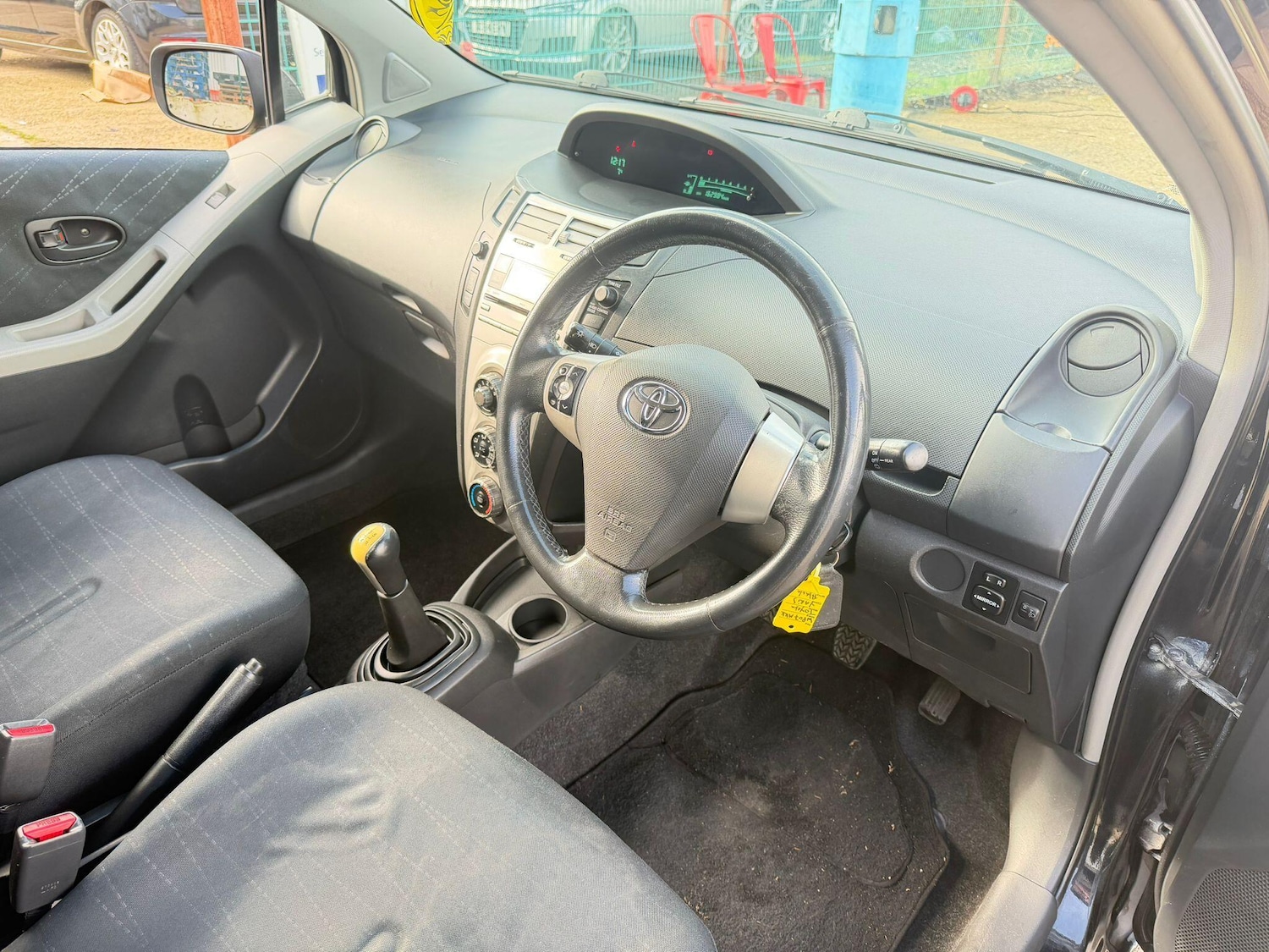 Used Toyota Yaris for sale - 77612664: Photo 11