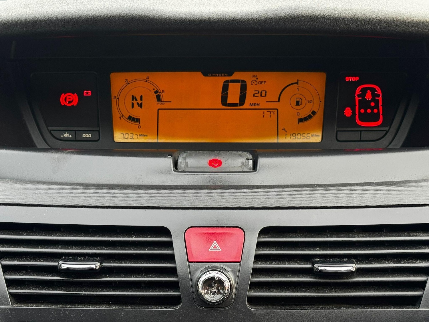 Used Citroen C4 Grand Picasso 2010 for sale - 76898471: Photo 28