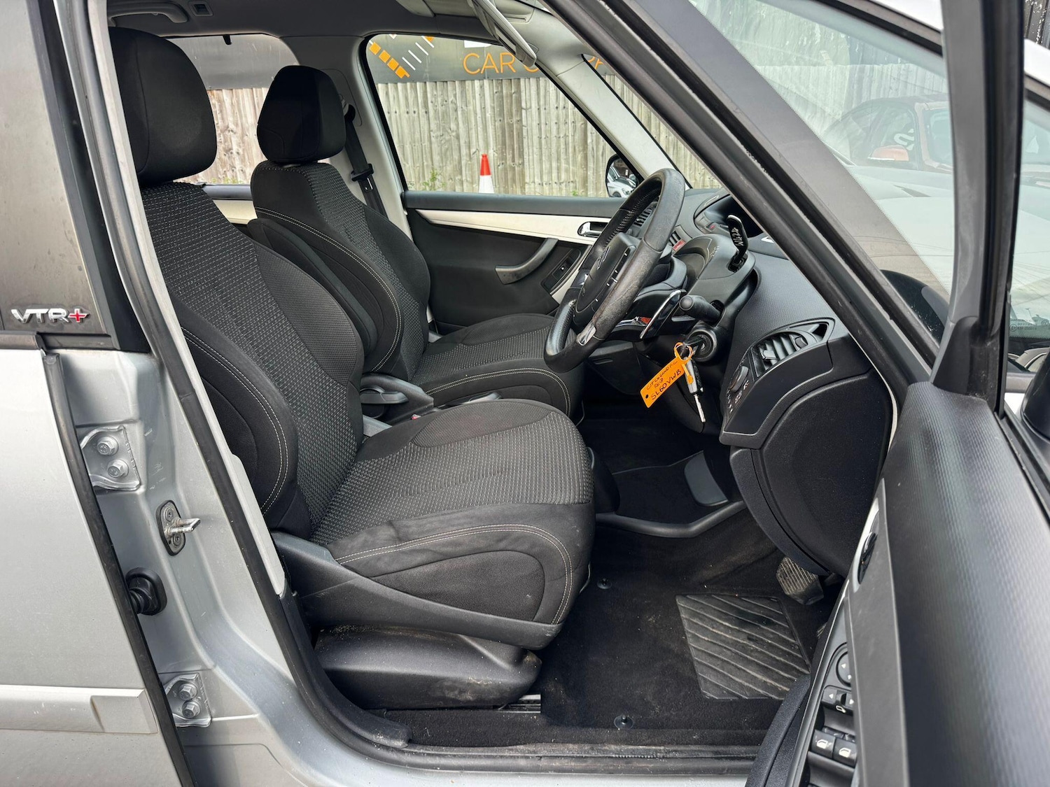 Used Citroen C4 Grand Picasso 2010 for sale - 76898471: Photo 9