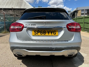 Used Mercedes-Benz GLA 2018 for sale - 78574080: Photo