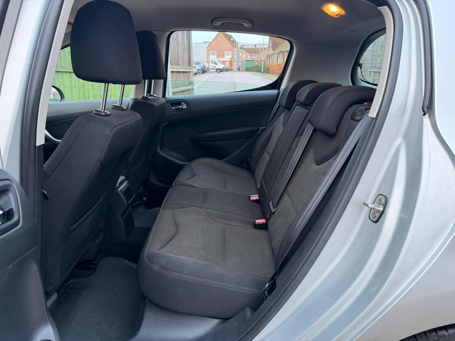 Used Peugeot 308 2013 for sale - 77646826: Photo 15