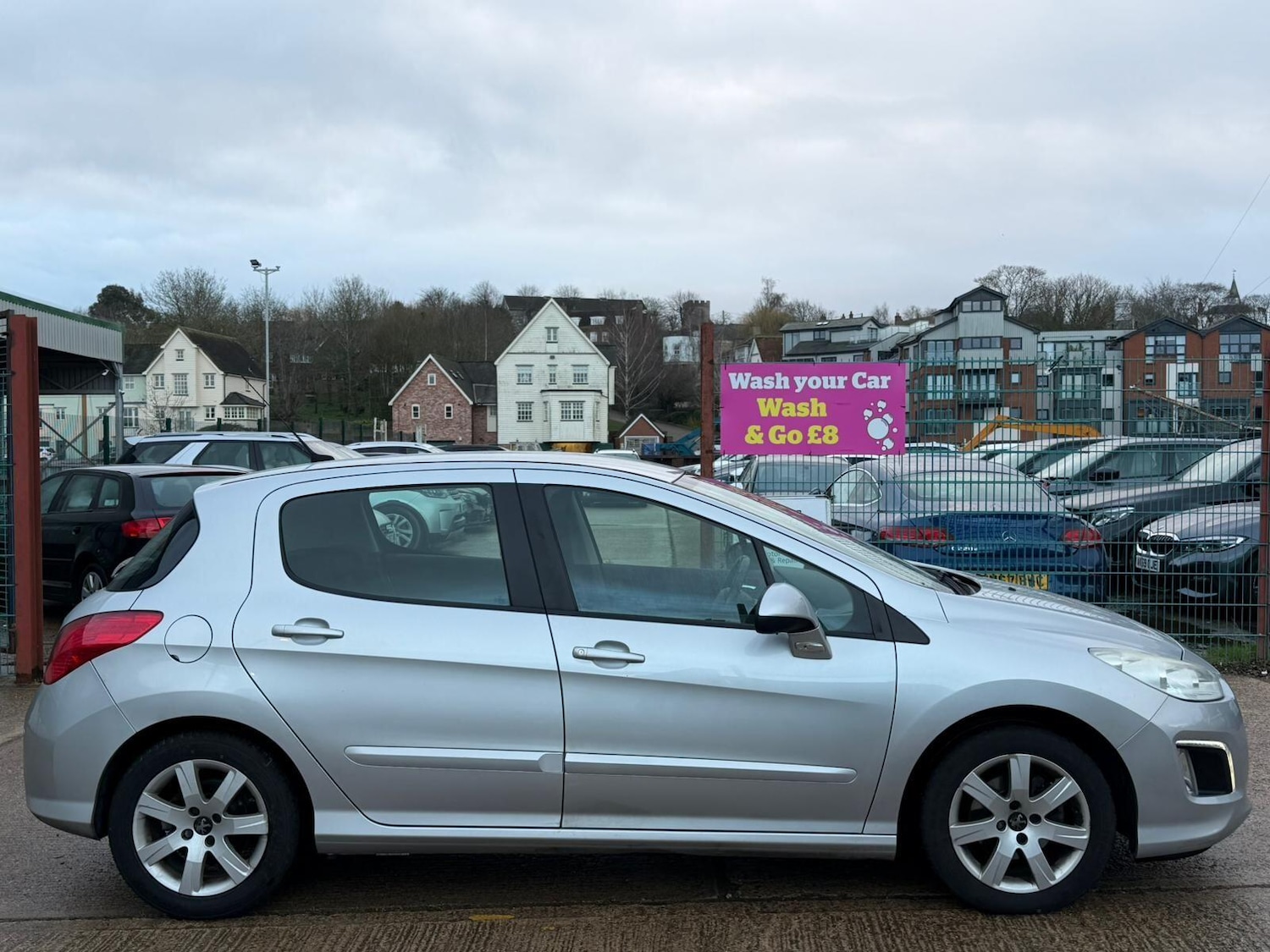 Used Peugeot 308 2013 for sale - 77646826: Photo 2