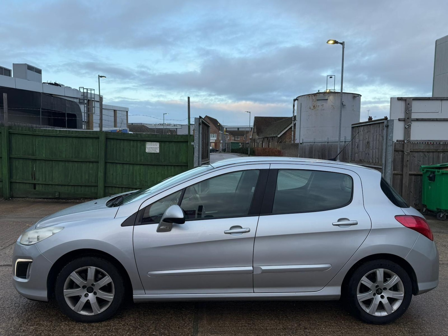 Used Peugeot 308 2013 for sale - 77646826: Photo 6