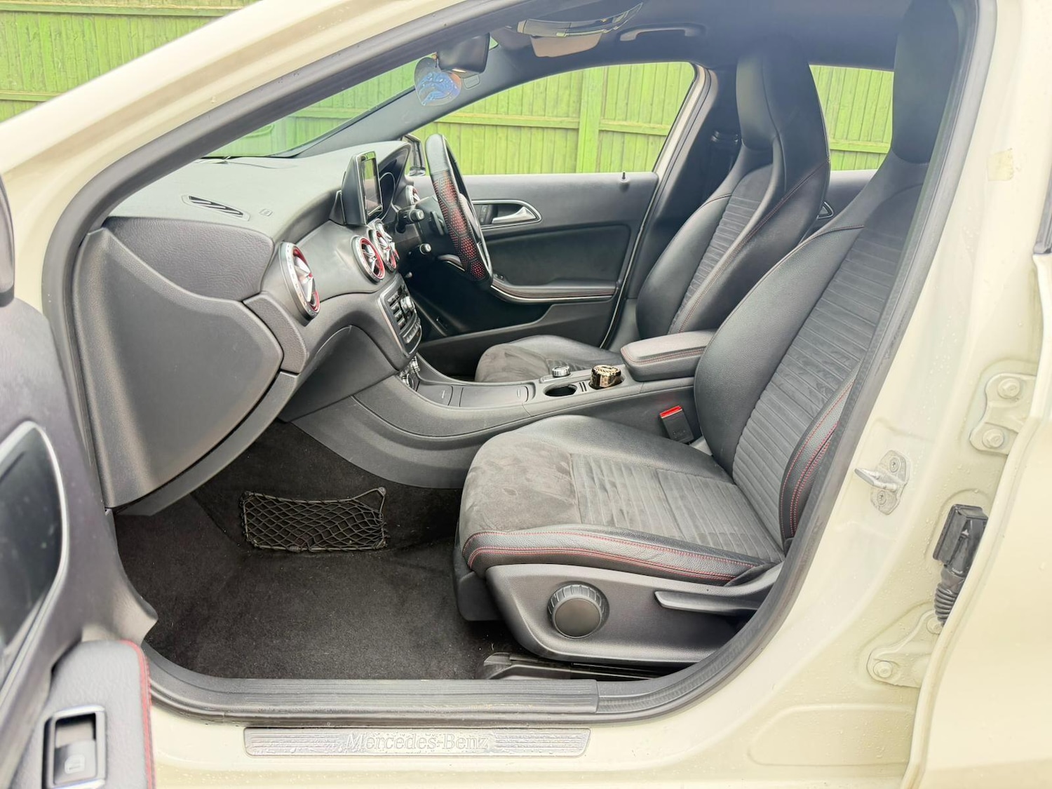 Used Mercedes-Benz GLA 2015 for sale - 77550727: Photo 31