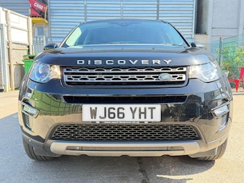 Used Land Rover Discovery Sport 2016 for sale - 79292664: Photo