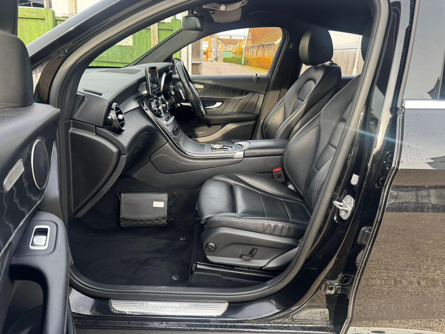 Used Mercedes-Benz GLC 2018 for sale - 76512945: Photo 22