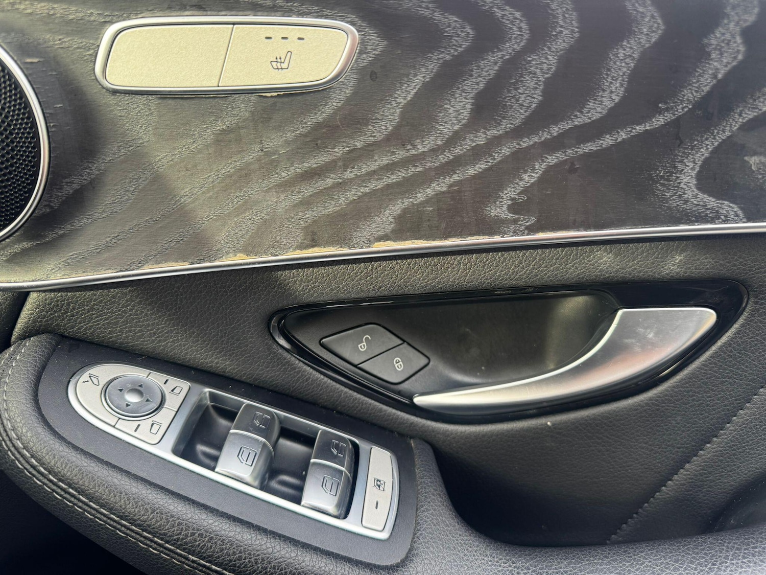 Used Mercedes-Benz GLC 2018 for sale - 76512945: Photo 28