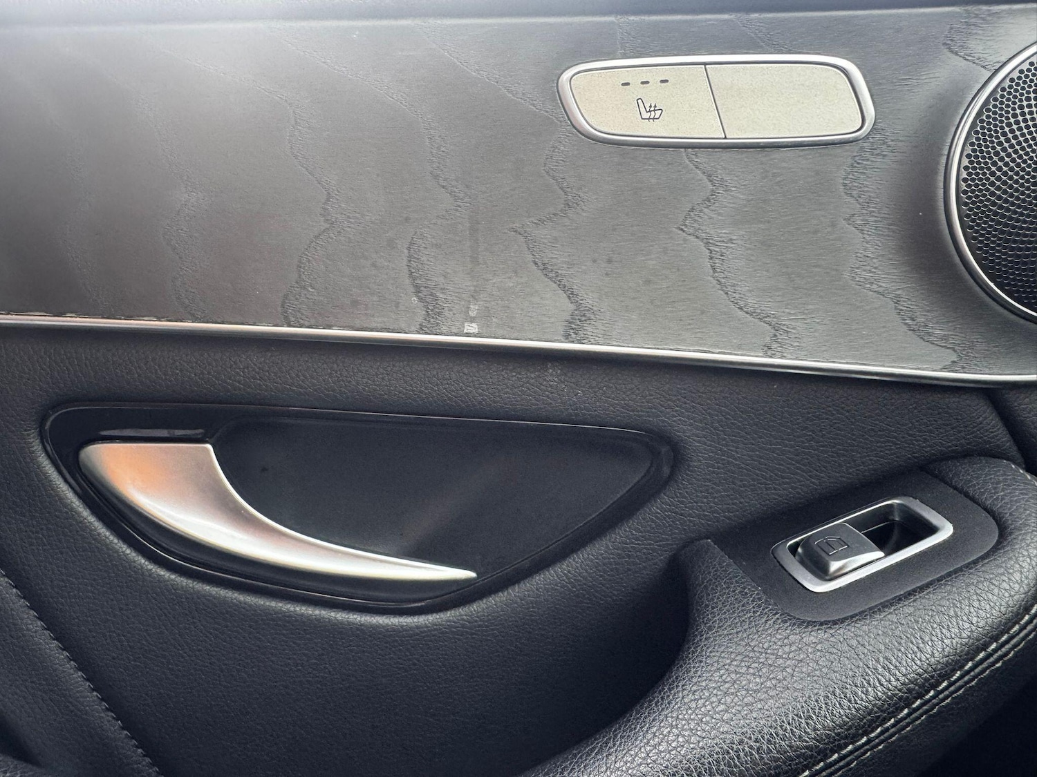 Used Mercedes-Benz GLC 2018 for sale - 76512945: Photo 29