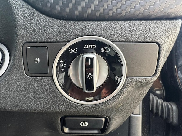 Used Mercedes-Benz A-Class 2015 for sale - 75492817: Photo 30