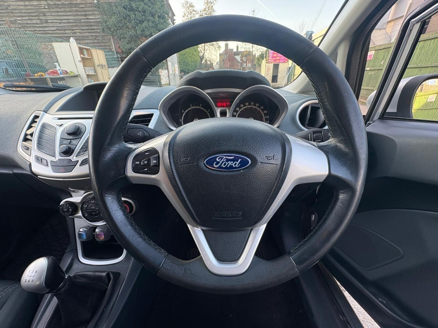 Used Ford Fiesta 2011 for sale - 77670361: Photo 21