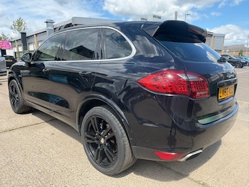 Used Porsche Cayenne 2012 for sale - 78635649: Photo