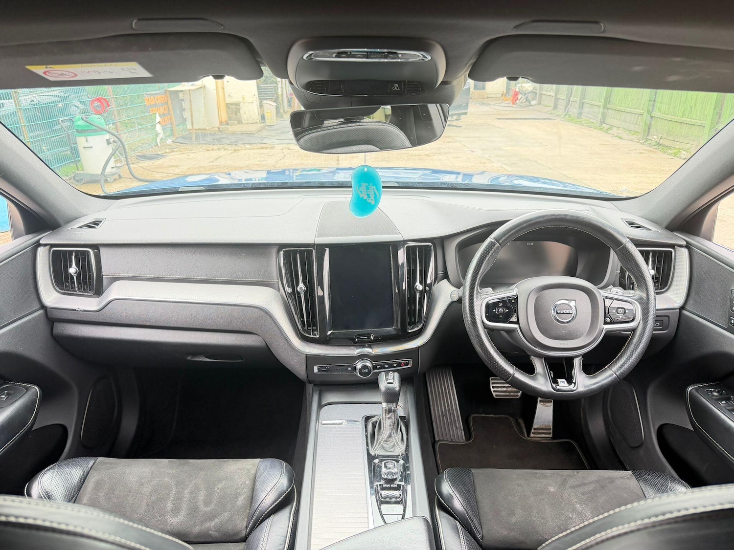 Used Volvo XC60 2018 for sale - 78100237: Photo 11