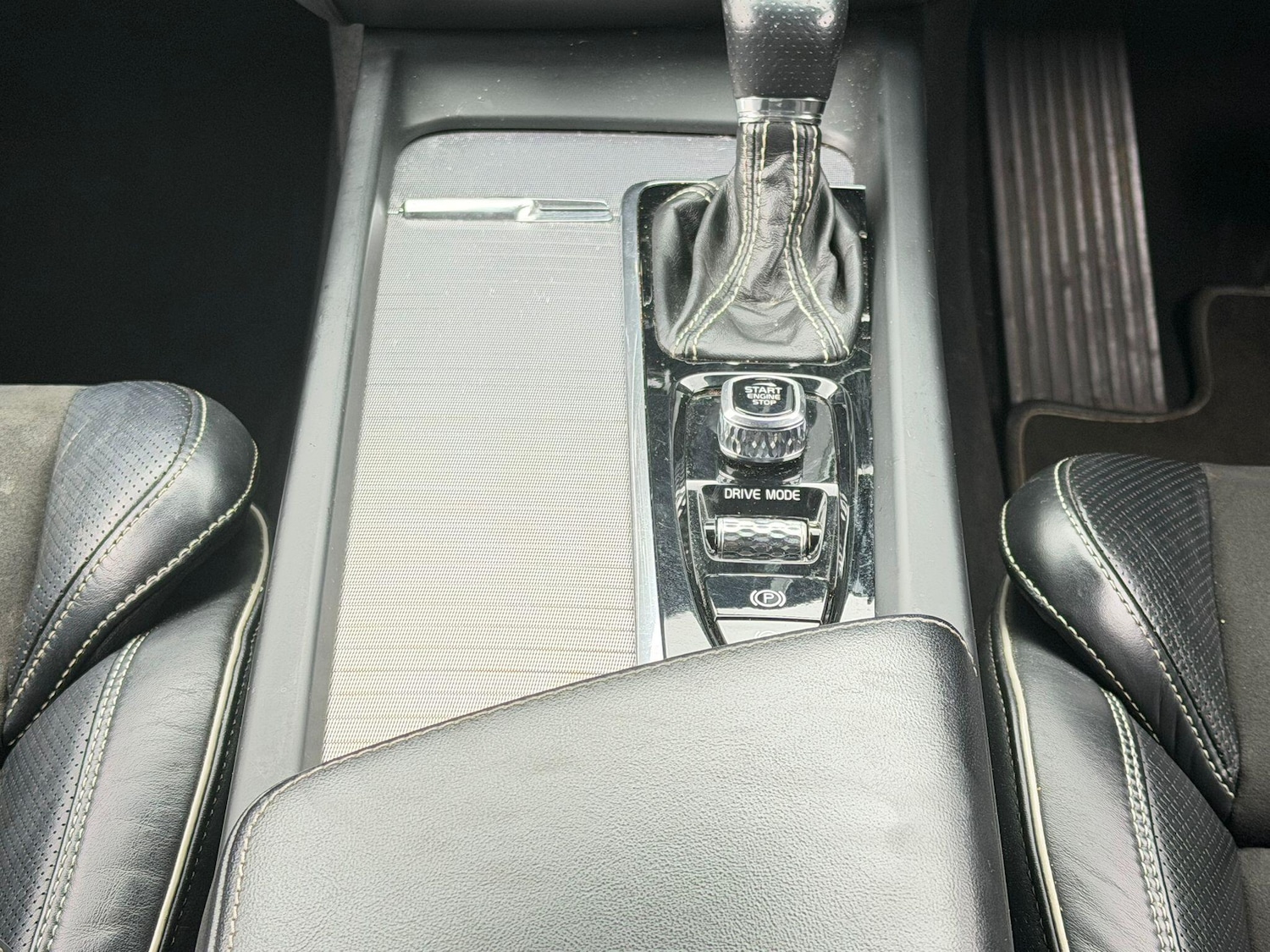 Used Volvo XC60 2018 for sale - 78100237: Photo 12