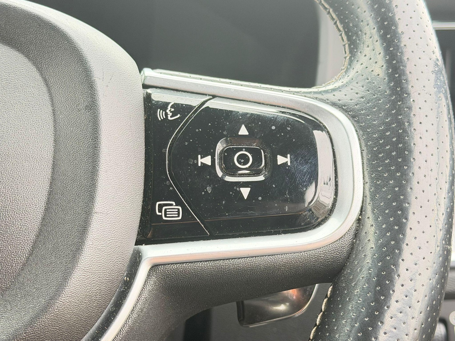 Used Volvo XC60 2018 for sale - 78100237: Photo 22