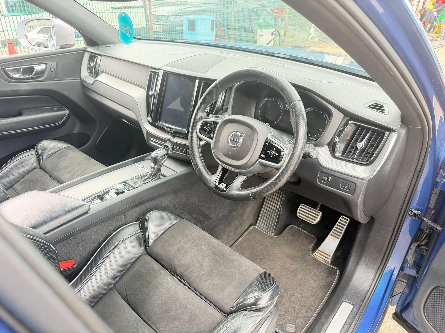 Used Volvo XC60 2018 for sale - 78100237: Photo 9