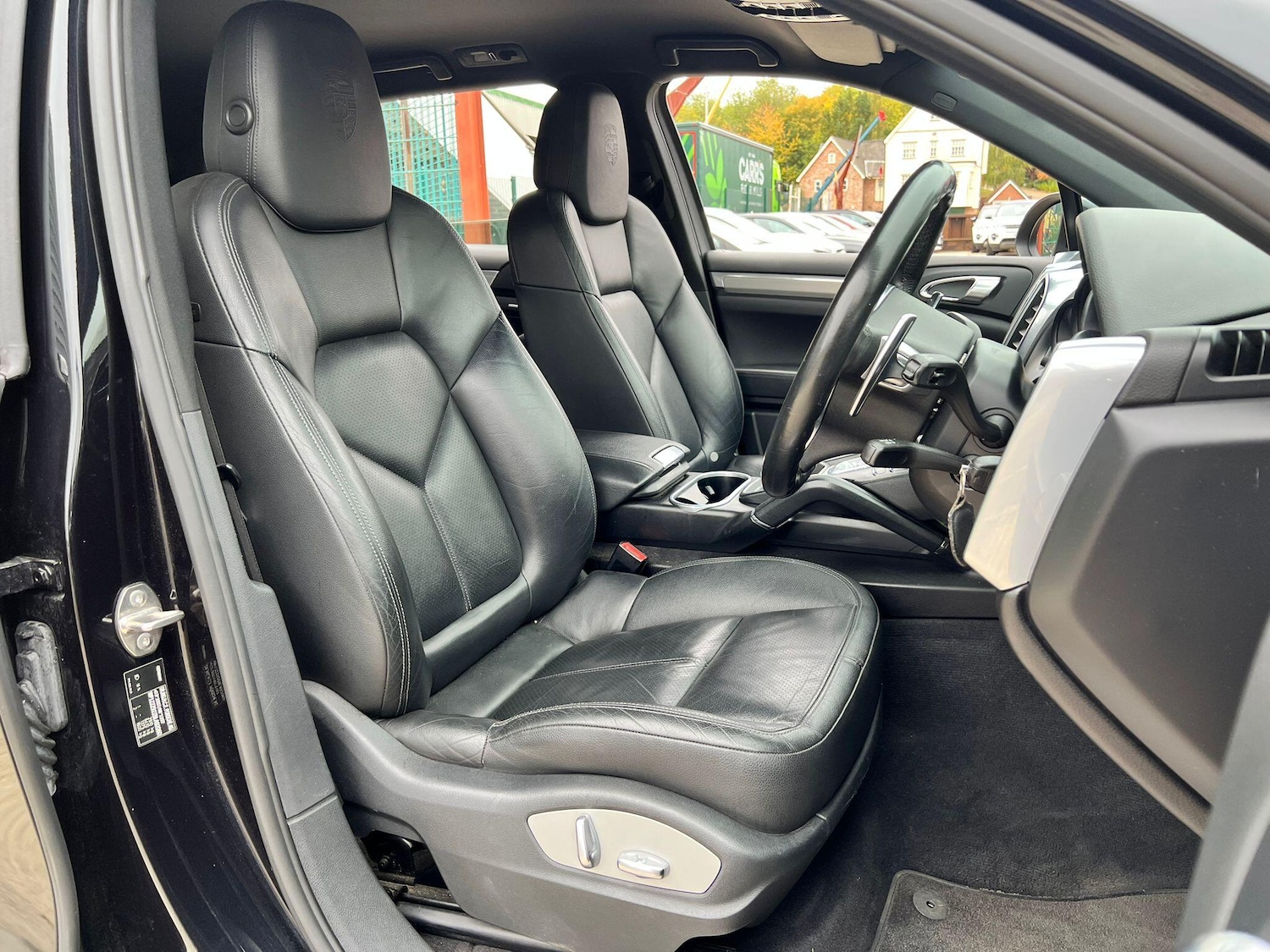 Used Porsche Cayenne 2011 for sale - 77143972: Photo 15