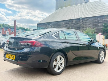 Used Vauxhall Insignia 2018 for sale - 79201525: Photo