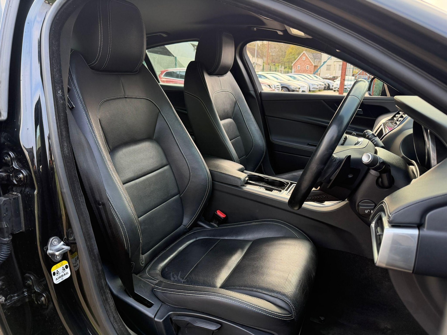 Used Jaguar XE for sale - 76728460: Photo 14