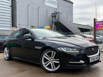 Used Jaguar XE 2016 for sale - 76728460: Photo