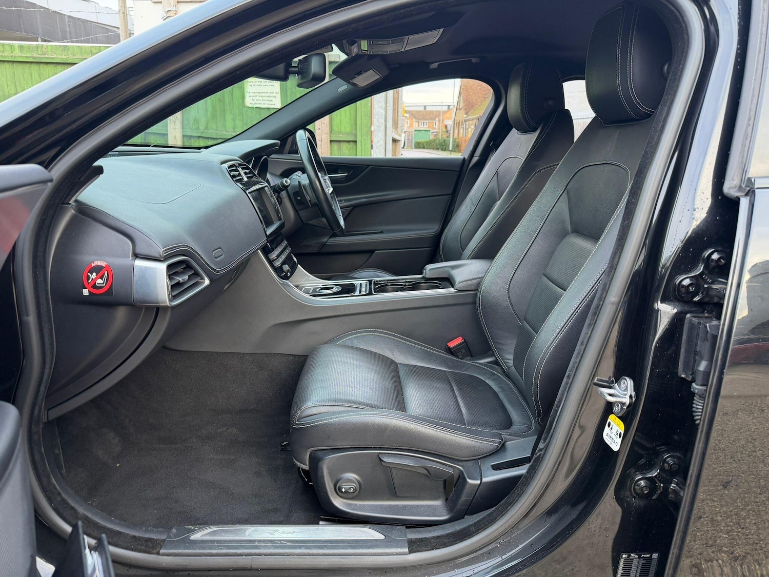 Used Jaguar XE for sale - 76728460: Photo 22