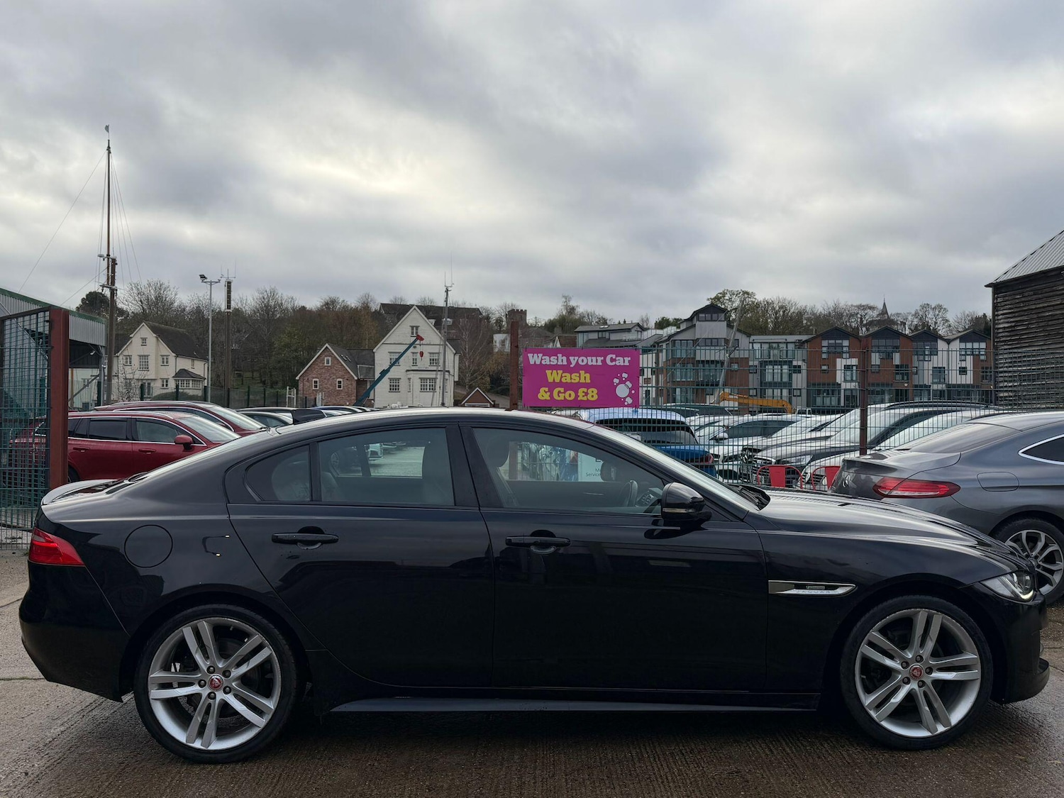 Used Jaguar XE for sale - 76728460: Photo 3