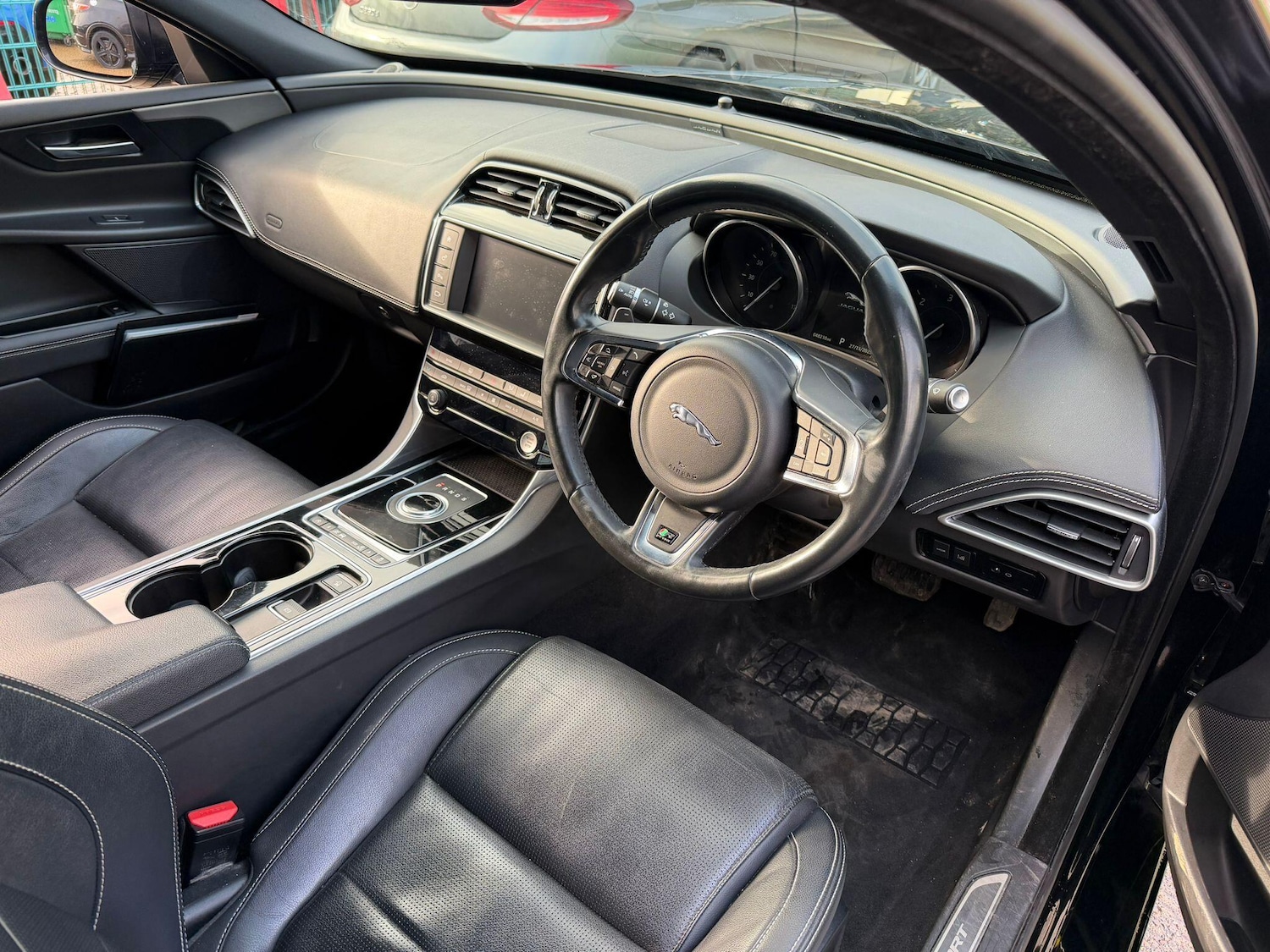 Used Jaguar XE for sale - 76728460: Photo 9