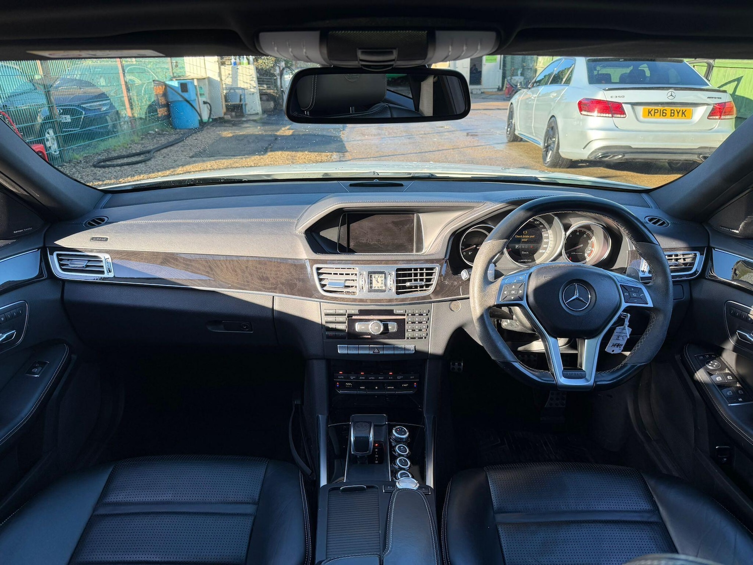 Used Mercedes-Benz E Class 2014 for sale - 77057161: Photo 12