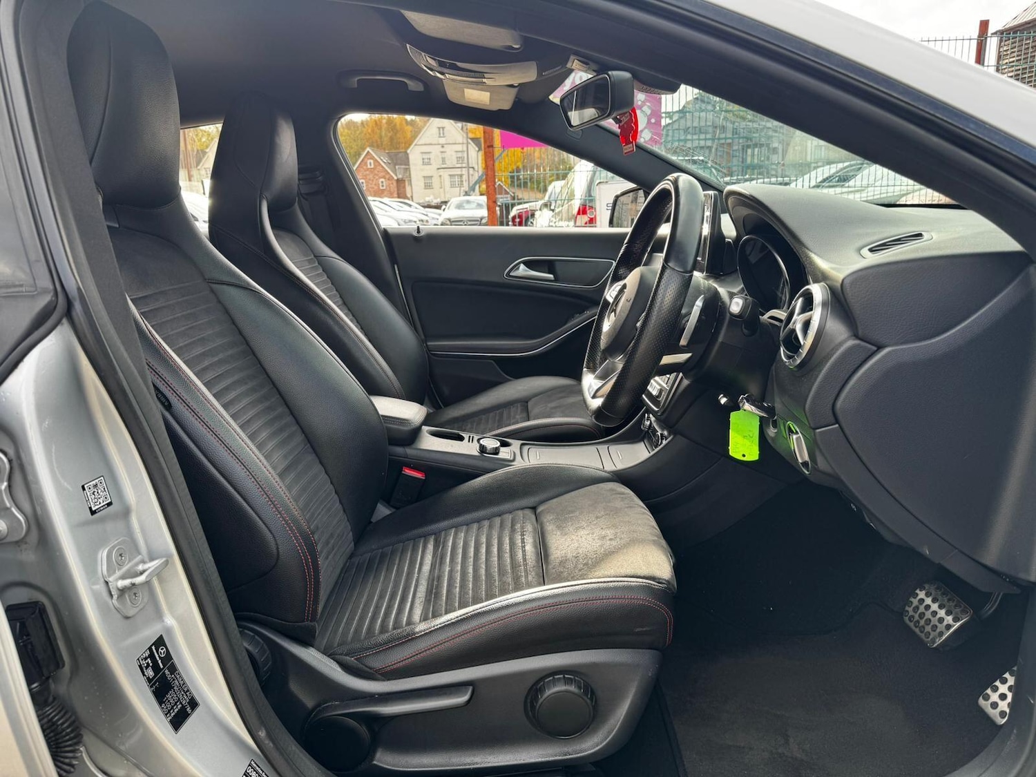 Used Mercedes-Benz CLA 2015 for sale - 76899332: Photo 8