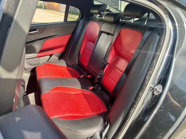 Used Jaguar XE 2015 for sale - 76214543: Photo 25