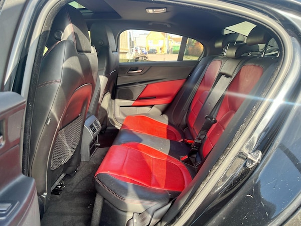 Used Jaguar XE 2015 for sale - 76214543: Photo 26