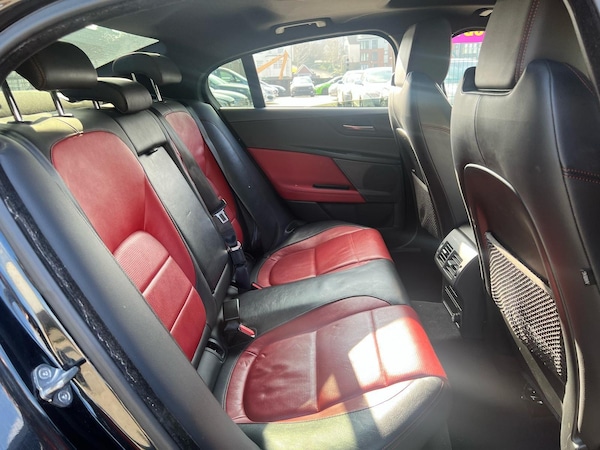 Used Jaguar XE 2015 for sale - 76214543: Photo 29