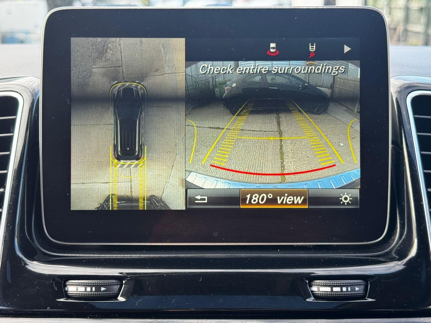 Used Mercedes-Benz GLE 2017 for sale - 76562161: Photo 2