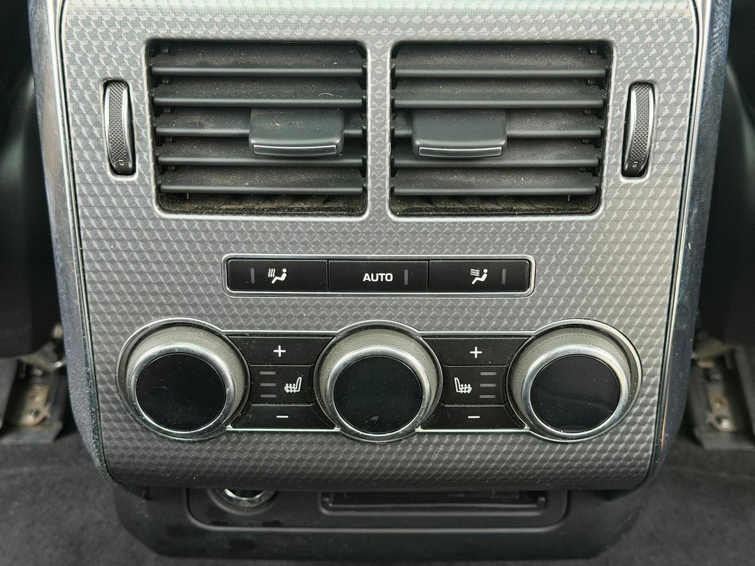 Used Land Rover Range Rover Sport 2015 for sale - 77377241: Photo 2