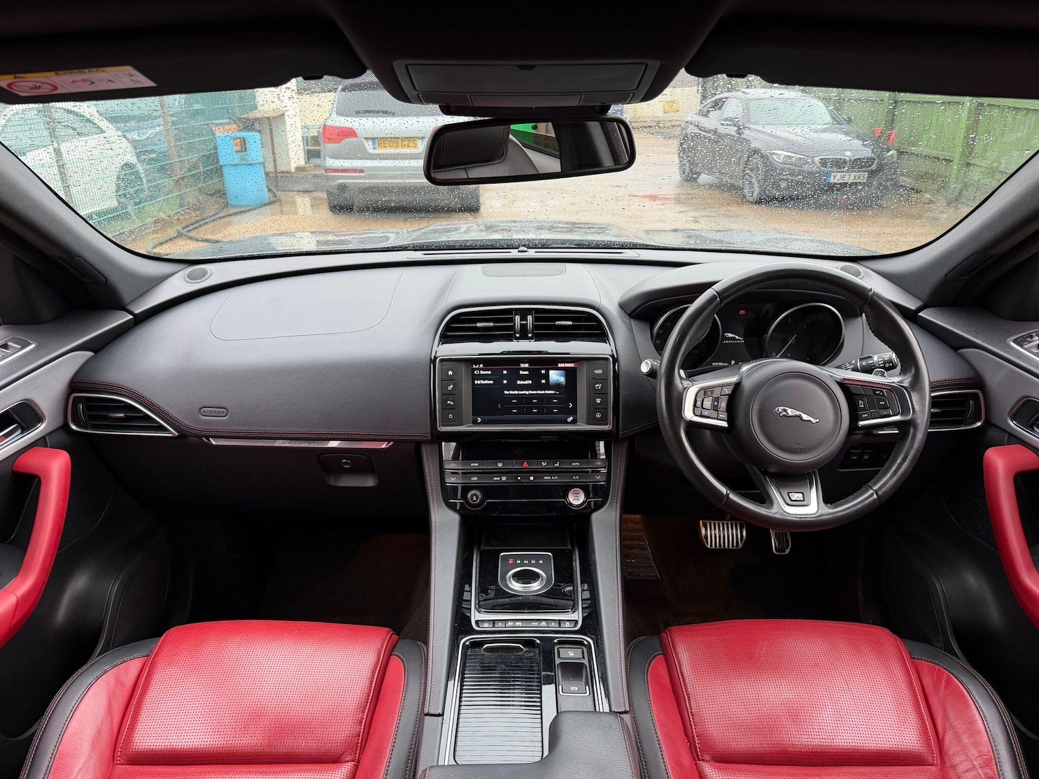 Used Jaguar F-Pace 2017 for sale - 77279101: Photo 2