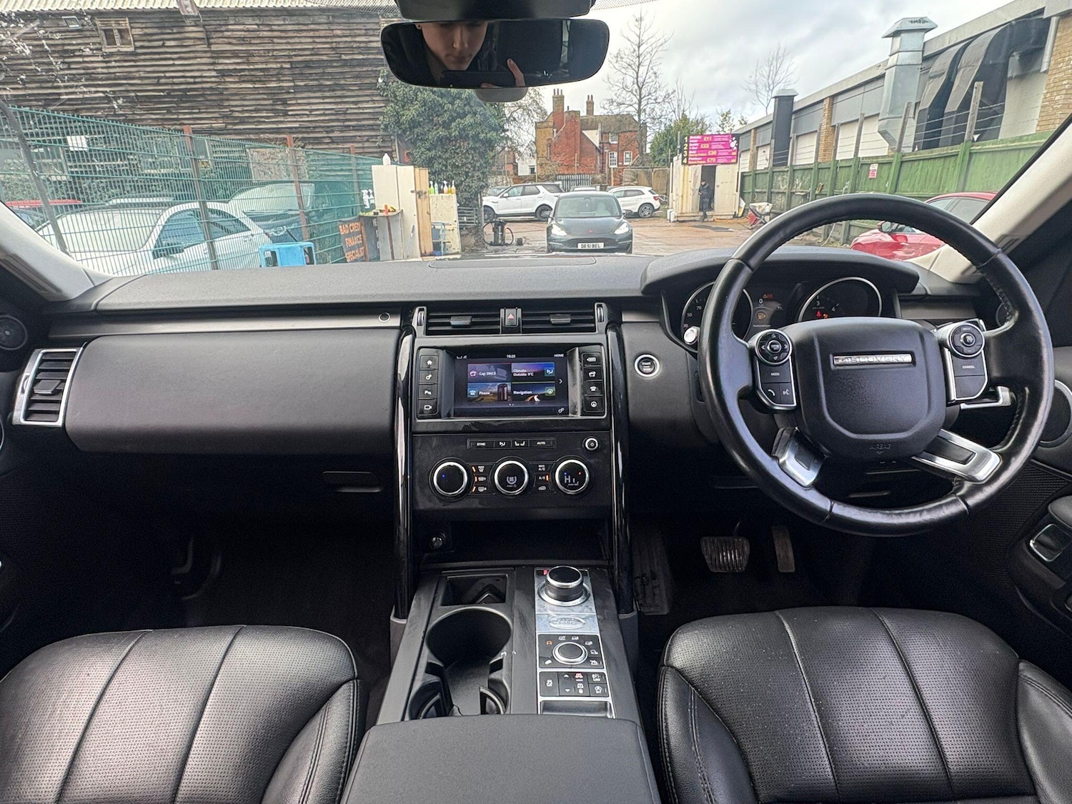 Used Land Rover Discovery 2017 for sale - 77387470: Photo 9