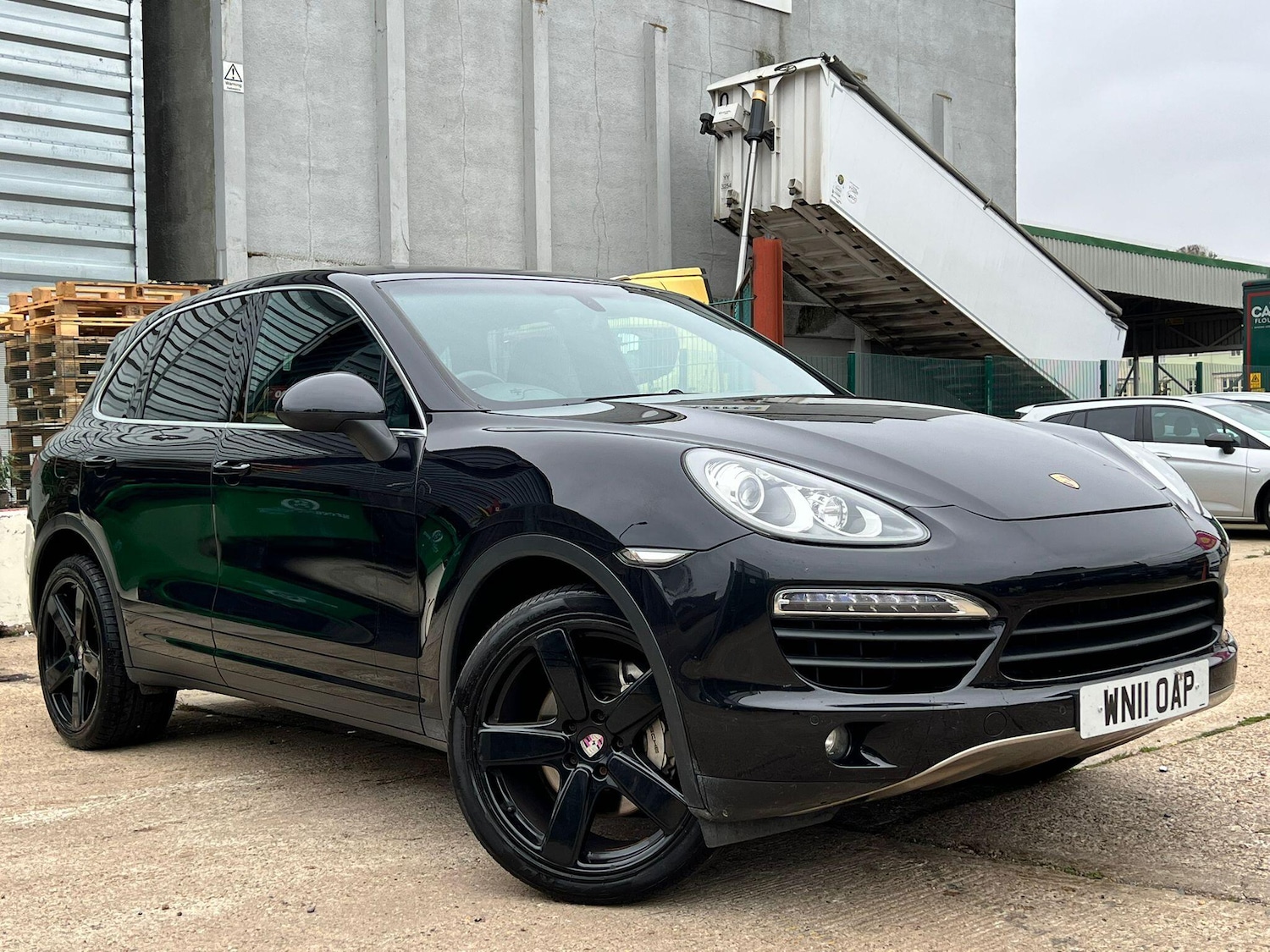 Used Porsche Cayenne 2011 for sale - 76269726: Photo 1