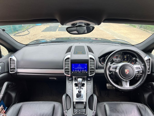 Used Porsche Cayenne 2011 for sale - 76269726: Photo 12
