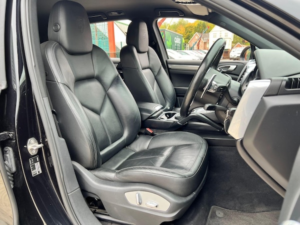 Used Porsche Cayenne 2011 for sale - 76269726: Photo 15