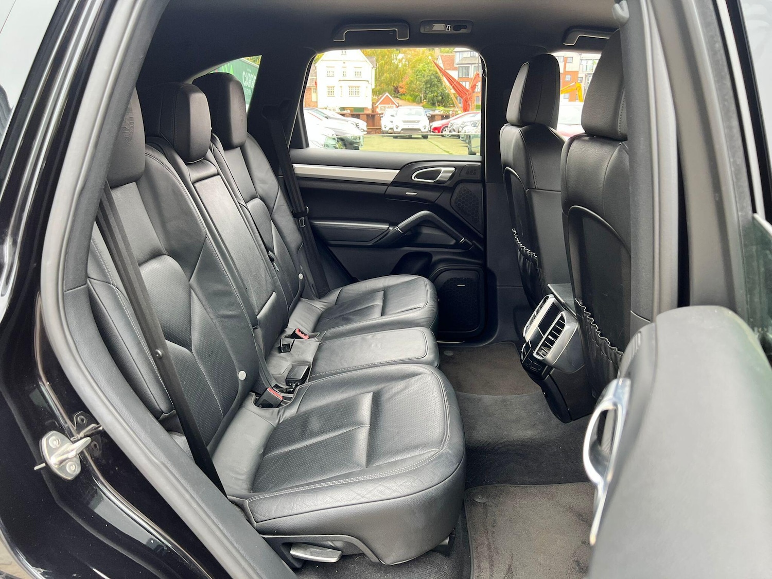 Used Porsche Cayenne 2011 for sale - 76269726: Photo 16