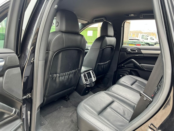 Used Porsche Cayenne 2011 for sale - 76269726: Photo 22