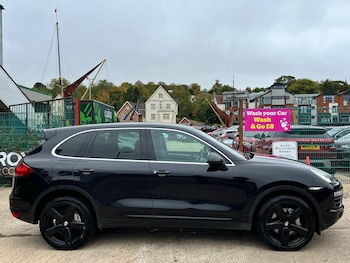 Used Porsche Cayenne 2011 for sale - 76269726: Photo 3