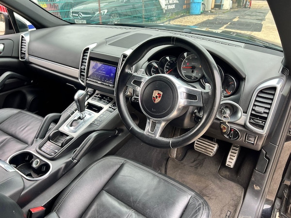 Used Porsche Cayenne 2011 for sale - 76269726: Photo 9