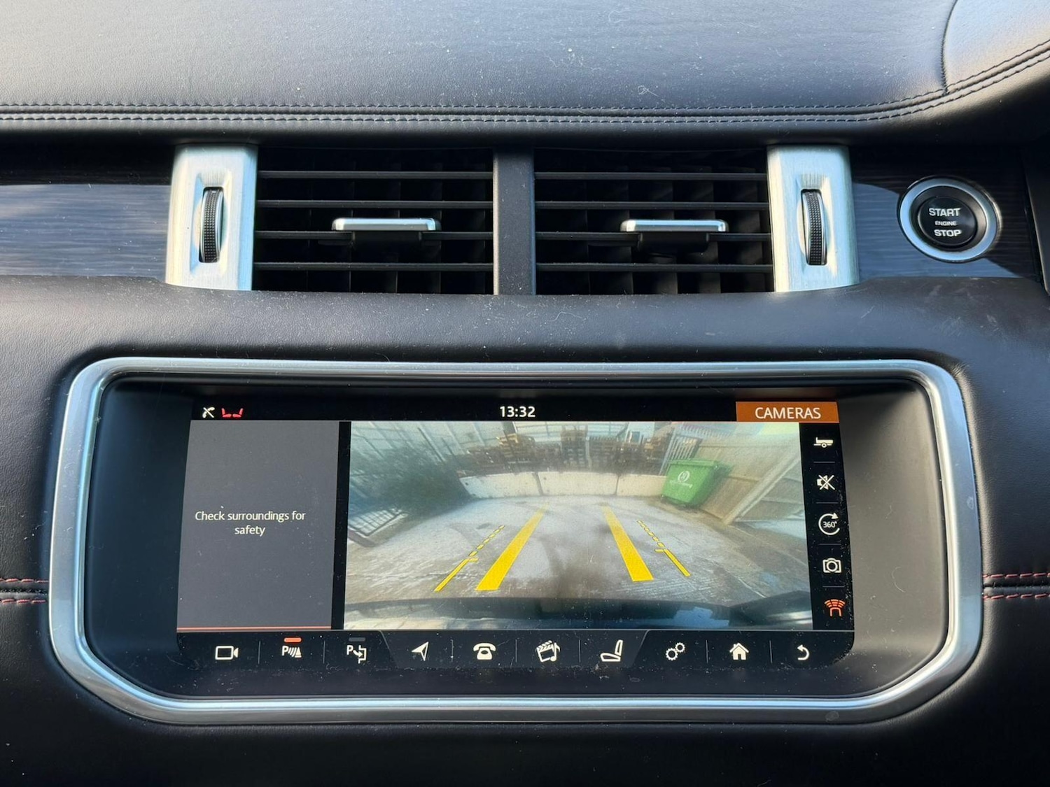 Used Land Rover Range Rover Evoque 2017 for sale - 77109018: Photo 2