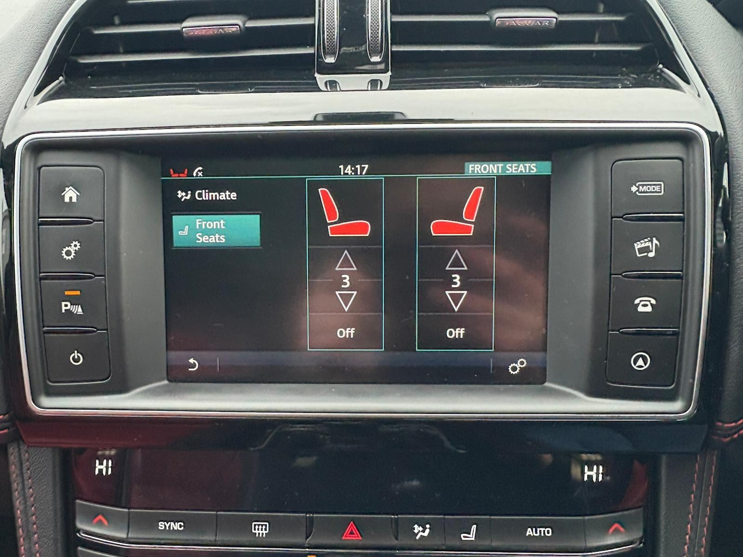 Used Jaguar F-Pace 2017 for sale - 77305905: Photo 2