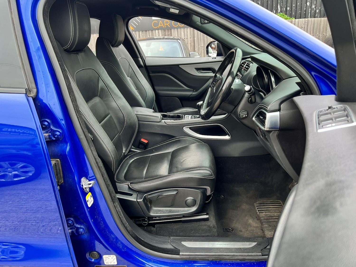 Used Jaguar F-Pace 2018 for sale - 76283564: Photo 14