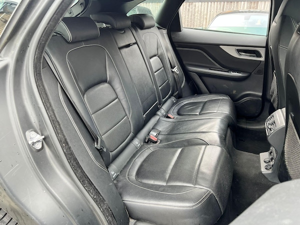 Used Jaguar F-Pace 2018 for sale - 76283564: Photo 17