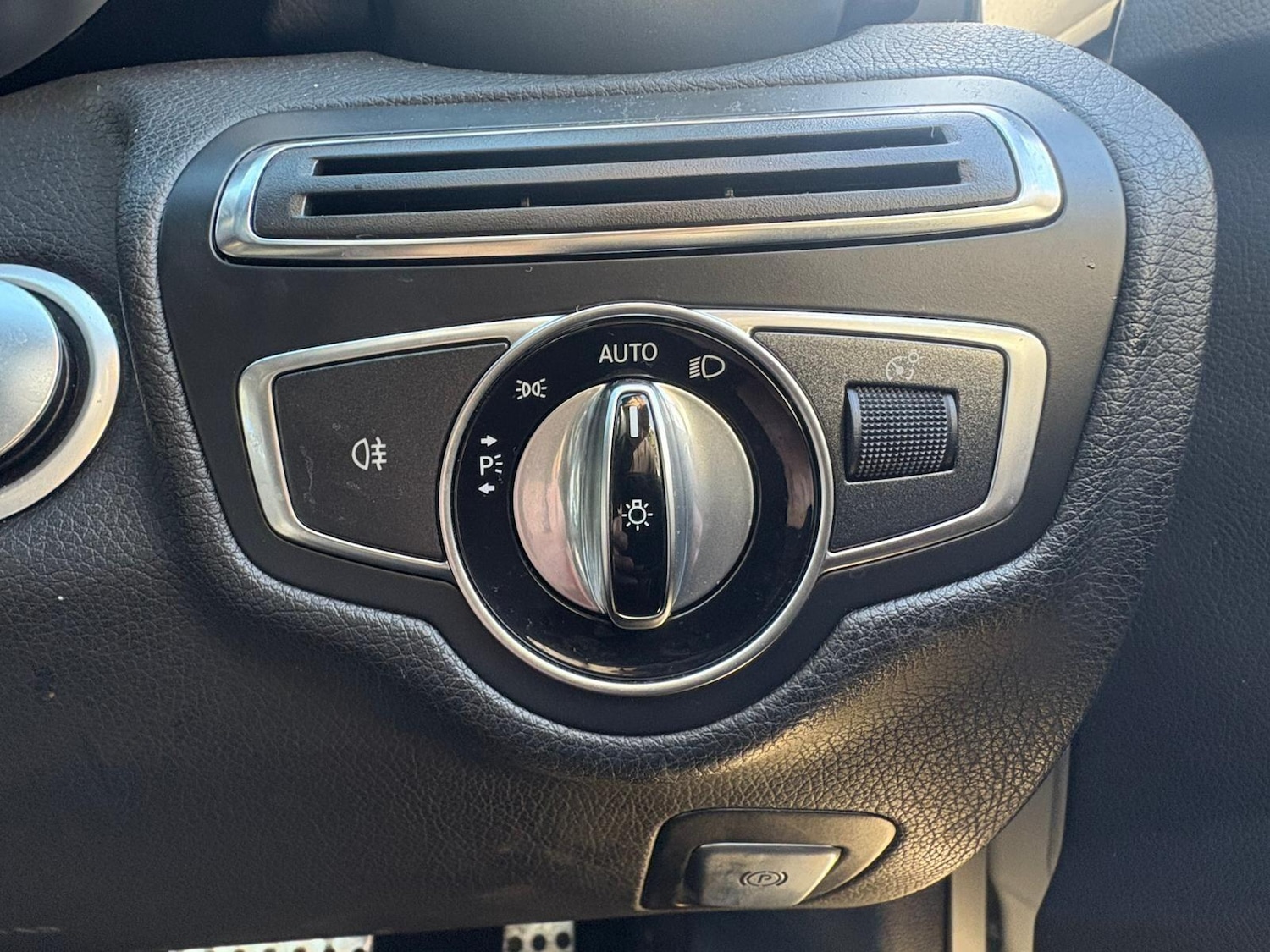 Used Mercedes-Benz C Class 2015 for sale - 78033896: Photo 28